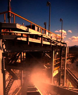 dust and material spilling from the conveyor belt is a cause for concern