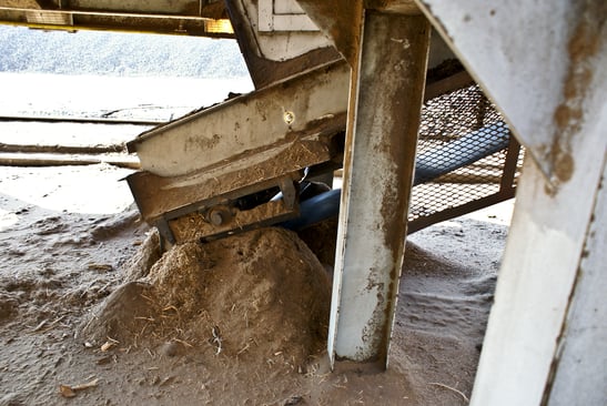 Material spillage is a sign that belt cleaning is needed